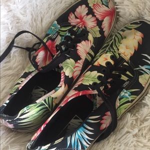 Vans Hawaiian Print Shoes
